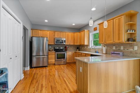 6 Sierra Court Schenectady NY 12304