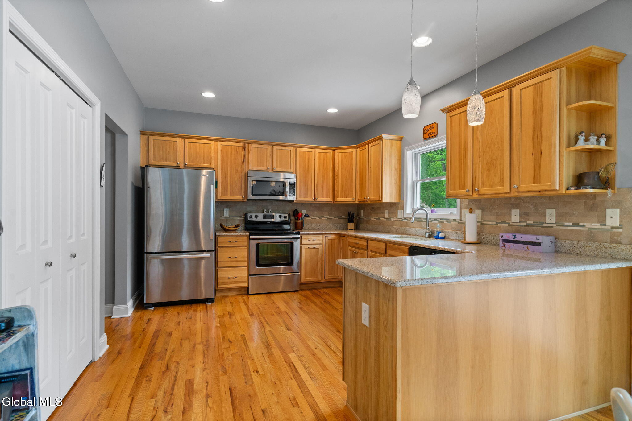 6 Sierra Court Schenectady NY 12304