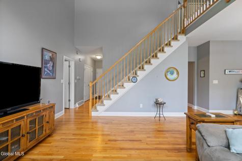6 Sierra Court Schenectady NY 12304