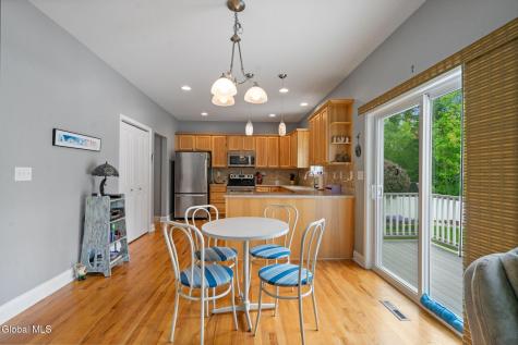 6 Sierra Court Schenectady NY 12304