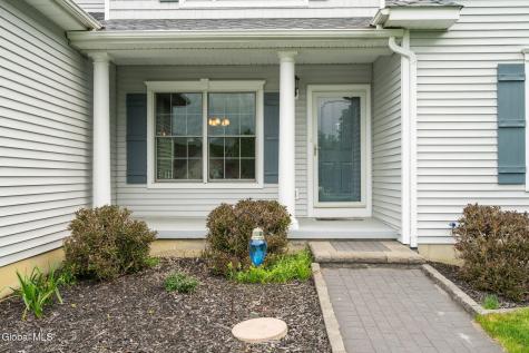 6 Sierra Court Schenectady NY 12304