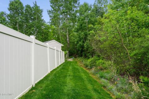 6 Sierra Court Schenectady NY 12304