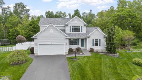 6 Sierra Court Schenectady NY 12304
