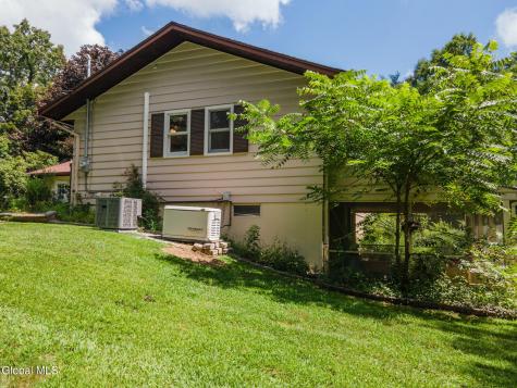 23 Van Winkle Drive Rensselaer NY 12144
