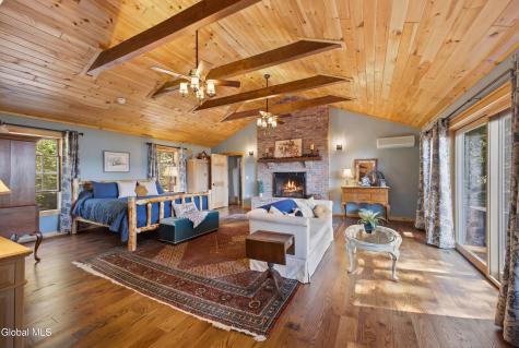 35 Woodland Ridge Bolton Landing NY 12814