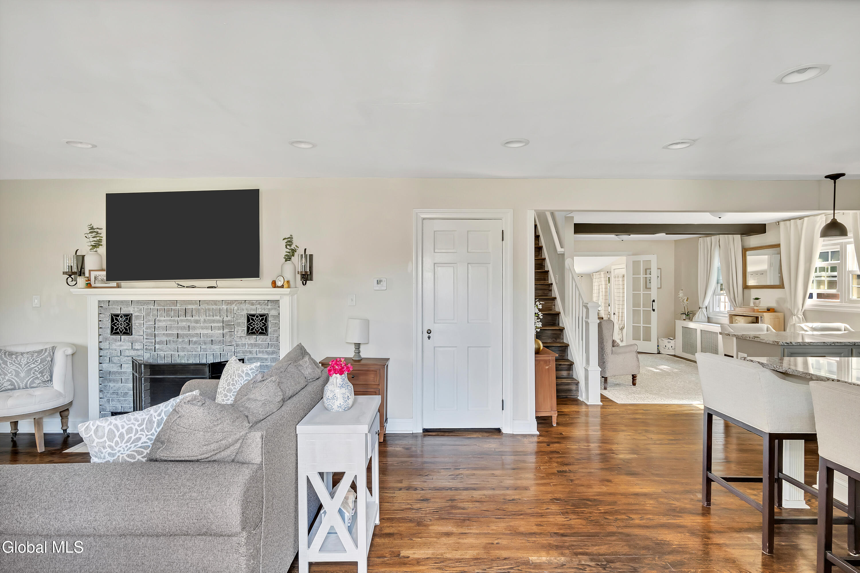 13 Van Buren Road Glenville NY 12302