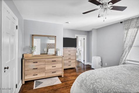 13 Van Buren Road Glenville NY 12302