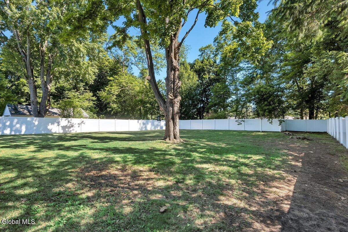 13 Van Buren Road Glenville NY 12302