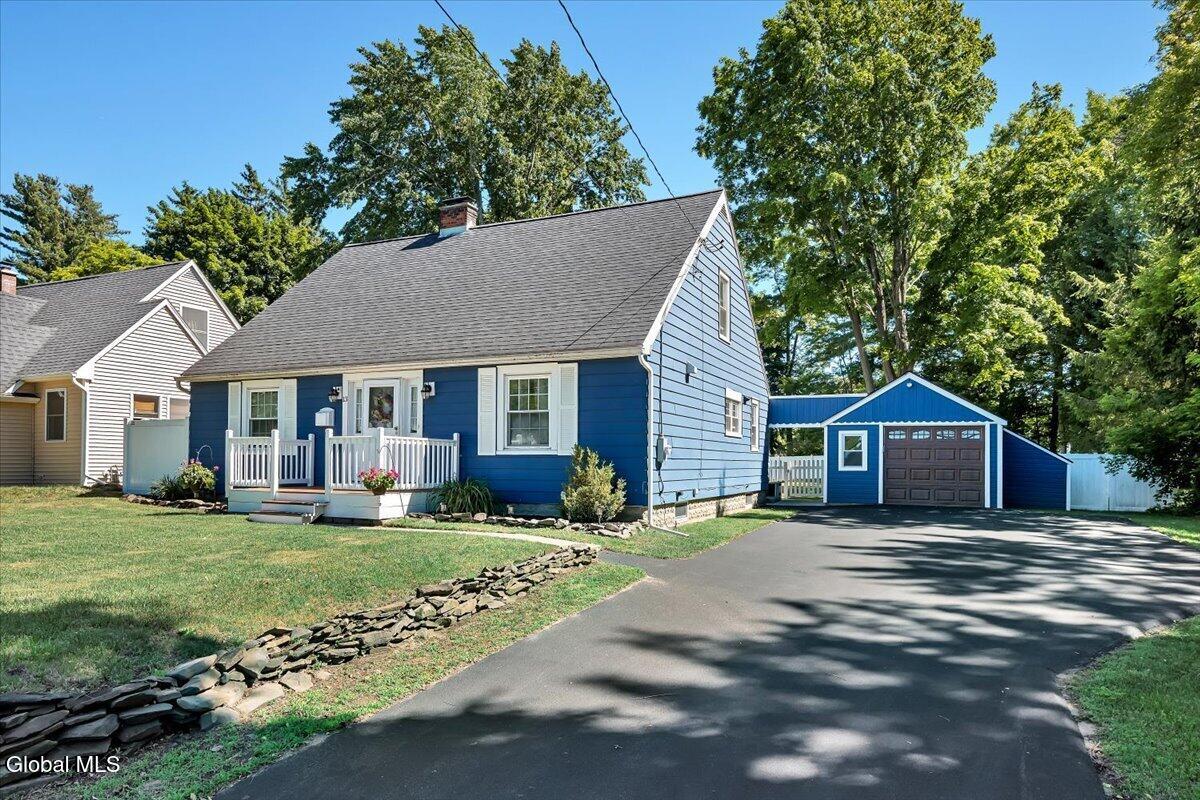 13 Van Buren Road Glenville NY 12302