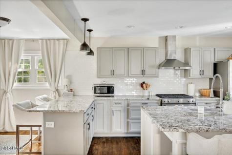 13 Van Buren Road Glenville NY 12302
