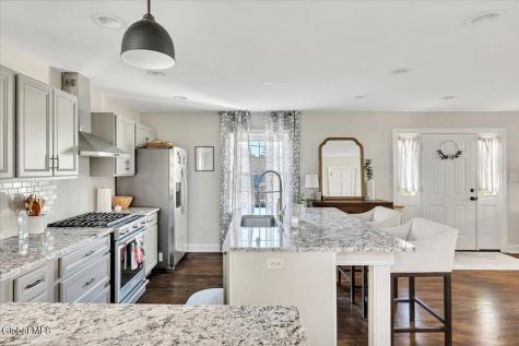 13 Van Buren Road Glenville NY 12302