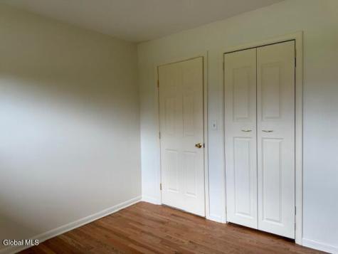 112 Glenhill Drive Schenectady NY 12302