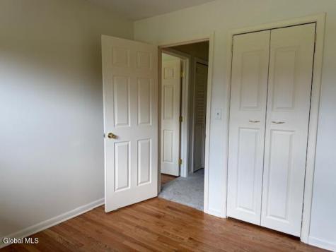 112 Glenhill Drive Schenectady NY 12302