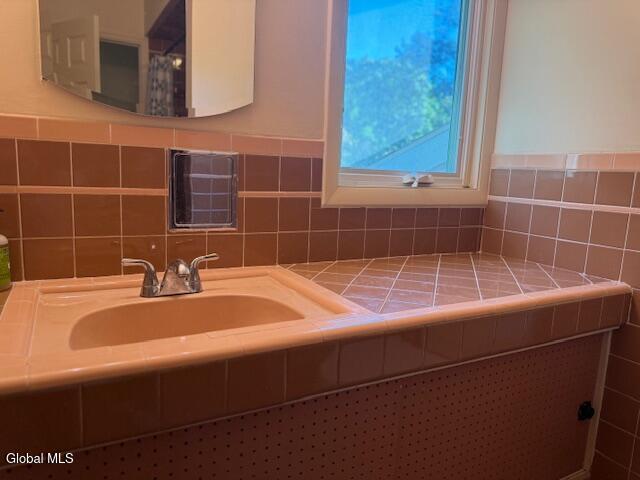 112 Glenhill Drive Schenectady NY 12302