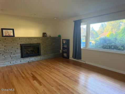 112 Glenhill Drive Schenectady NY 12302