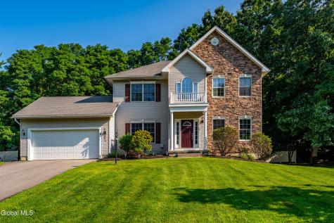 8 Ryan Court Clifton Park NY 12065