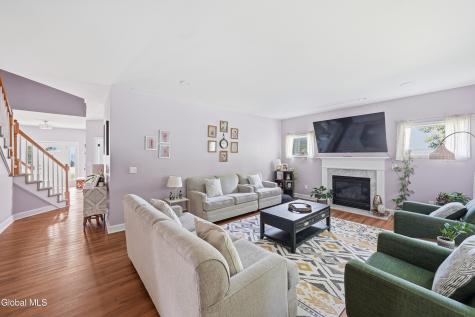 8 Ryan Court Clifton Park NY 12065