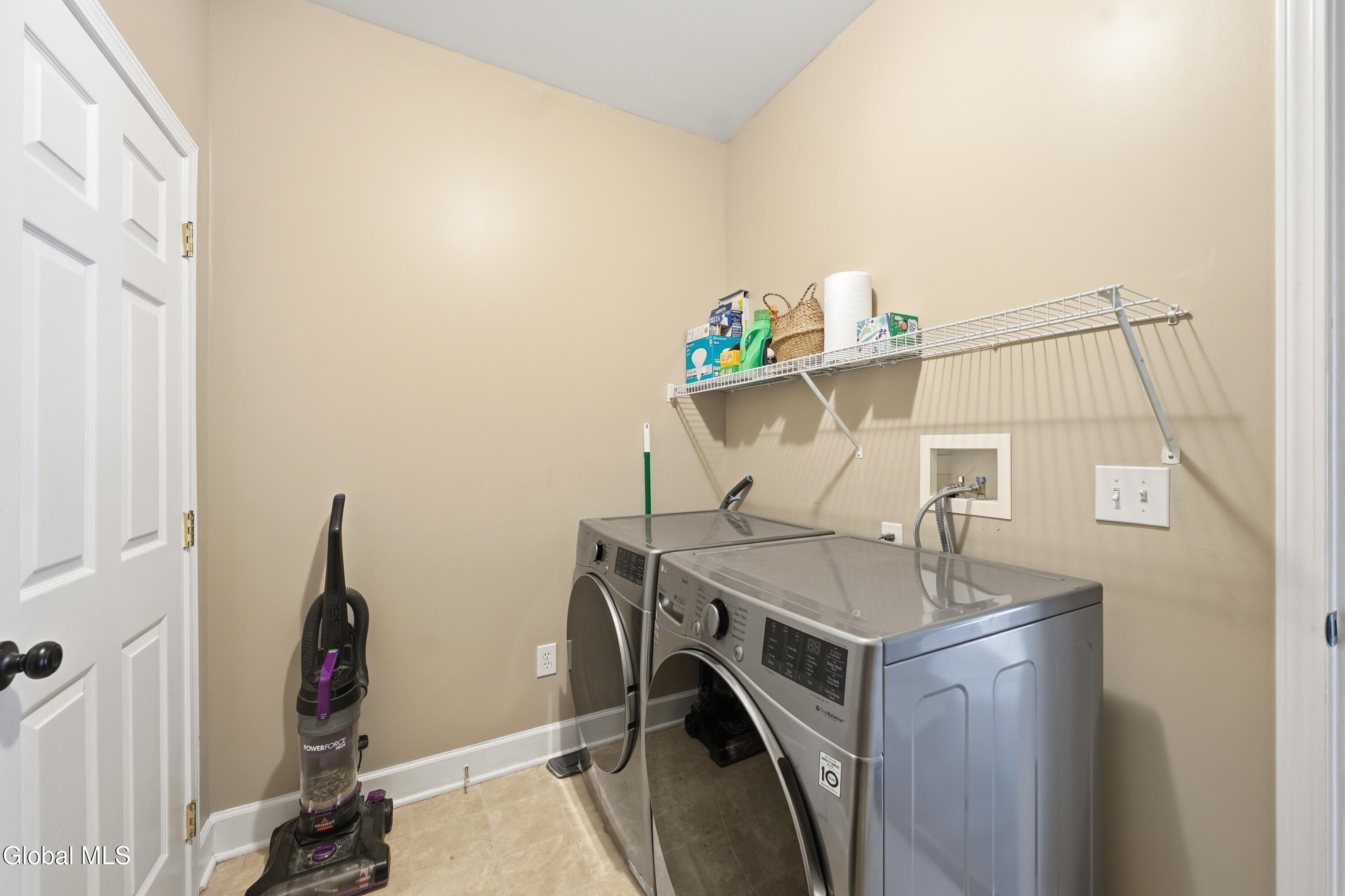 8 Ryan Court Clifton Park NY 12065
