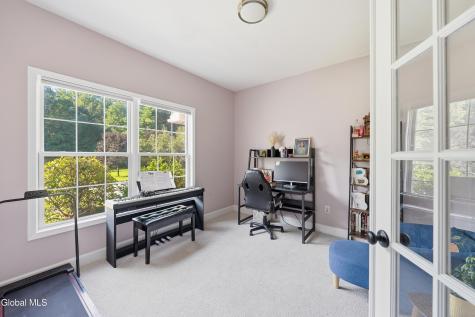 8 Ryan Court Clifton Park NY 12065