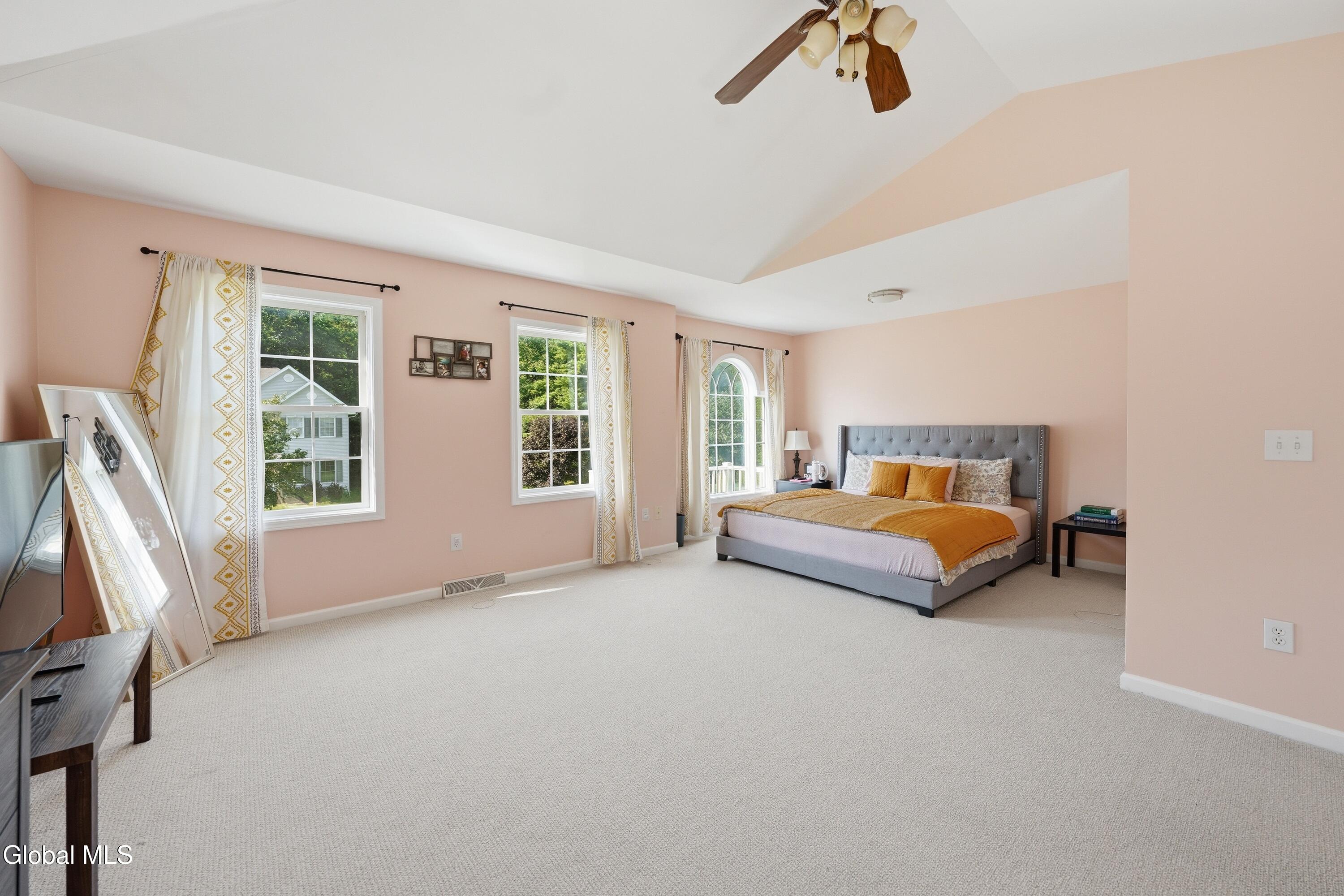 8 Ryan Court Clifton Park NY 12065