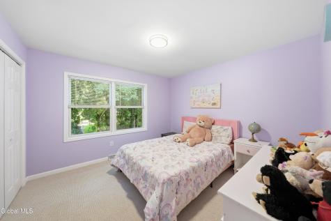 8 Ryan Court Clifton Park NY 12065