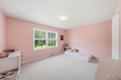 8 Ryan Court Clifton Park NY 12065