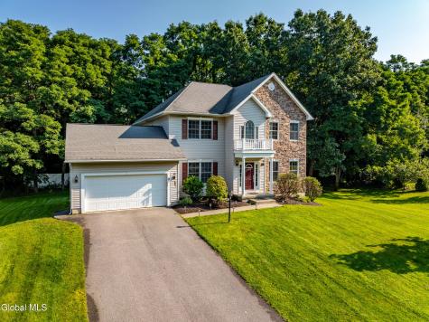 8 Ryan Court Clifton Park NY 12065