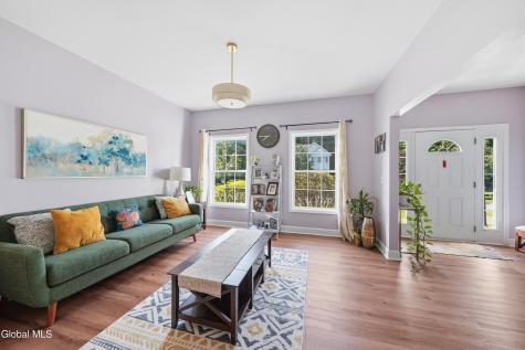 8 Ryan Court Clifton Park NY 12065