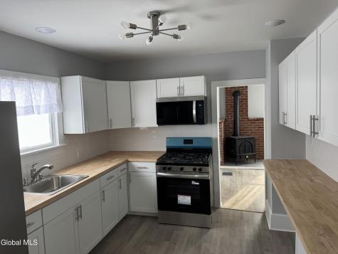 108 Old Peck Hill Road Gloversville NY 12078