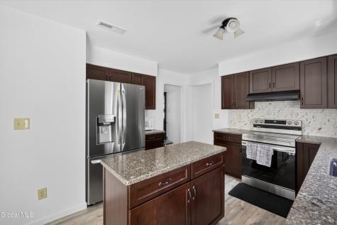7 Huntington Parkway Ballston Lake NY 12019