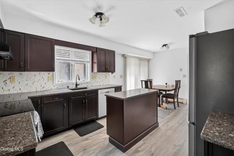 7 Huntington Parkway Ballston Lake NY 12019