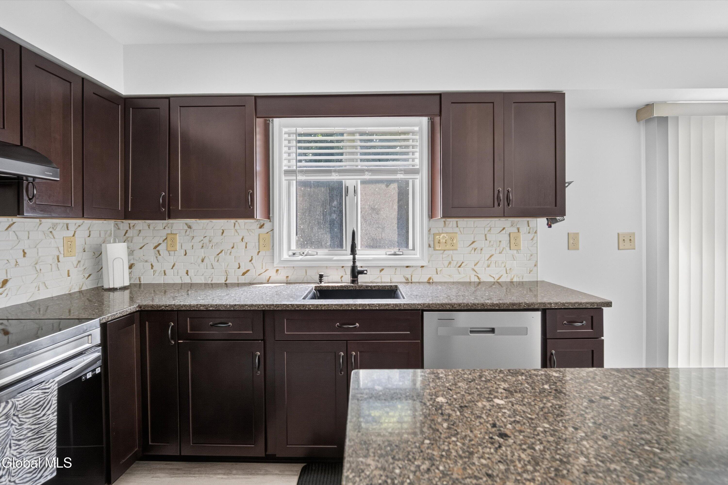 7 Huntington Parkway Ballston Lake NY 12019