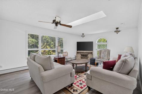 7 Huntington Parkway Ballston Lake NY 12019