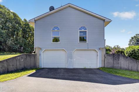 7 Huntington Parkway Ballston Lake NY 12019