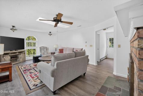7 Huntington Parkway Ballston Lake NY 12019