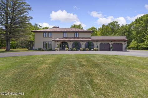92 Macha Lane Wynantskill NY 12198