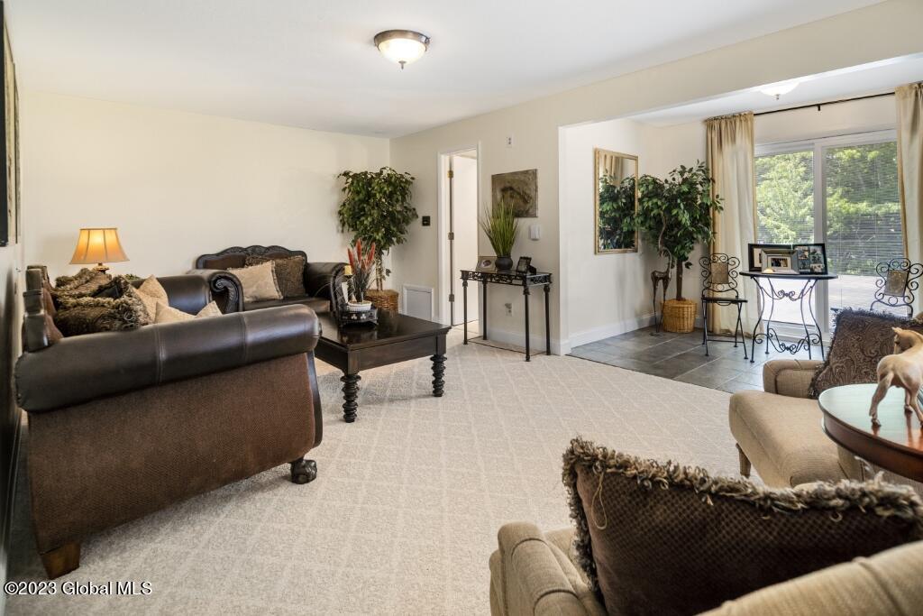 92 Macha Lane Wynantskill NY 12198