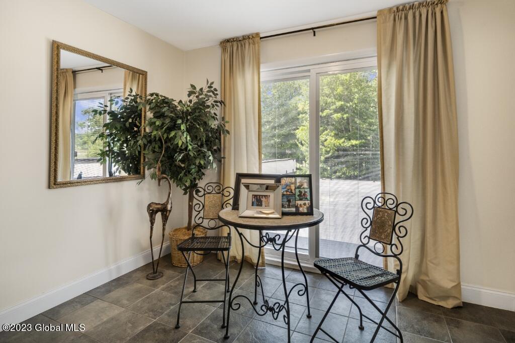 92 Macha Lane Wynantskill NY 12198