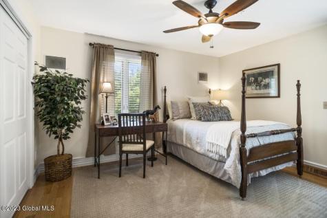 92 Macha Lane Wynantskill NY 12198