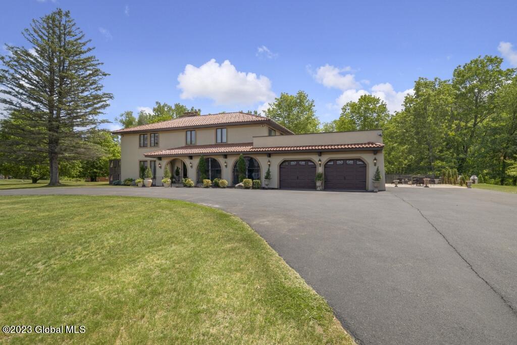 92 Macha Lane Wynantskill NY 12198