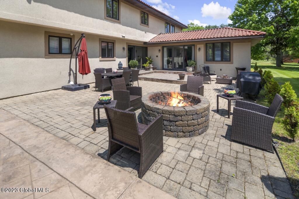 92 Macha Lane Wynantskill NY 12198