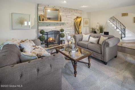 92 Macha Lane Wynantskill NY 12198