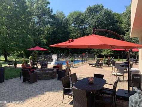 92 Macha Lane Wynantskill NY 12198