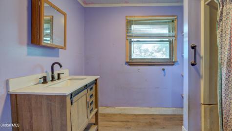 2388 New York 30a Fonda NY 12068