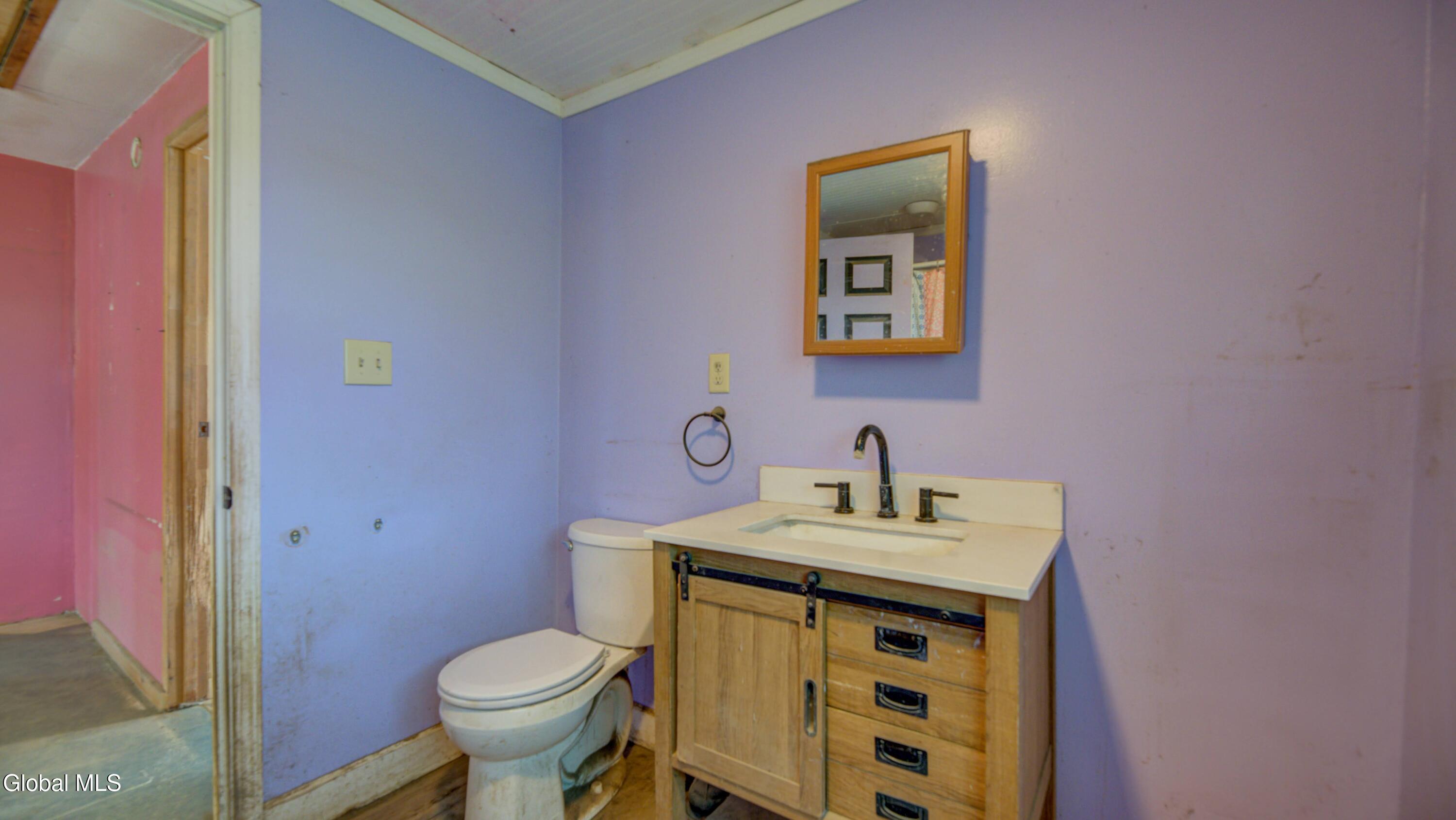 2388 New York 30a Fonda NY 12068