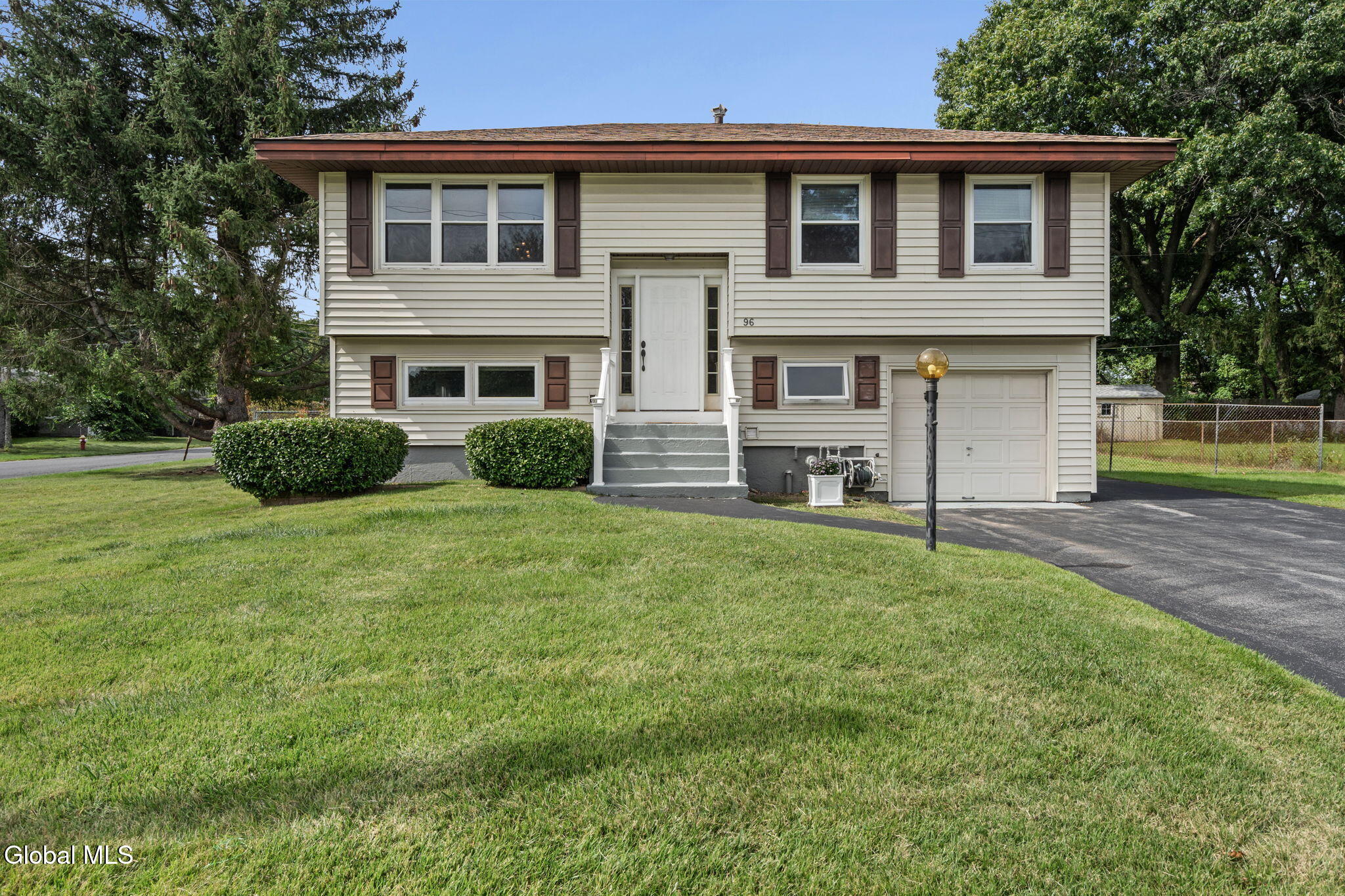96 Wilkins Avenue Colonie NY 12205