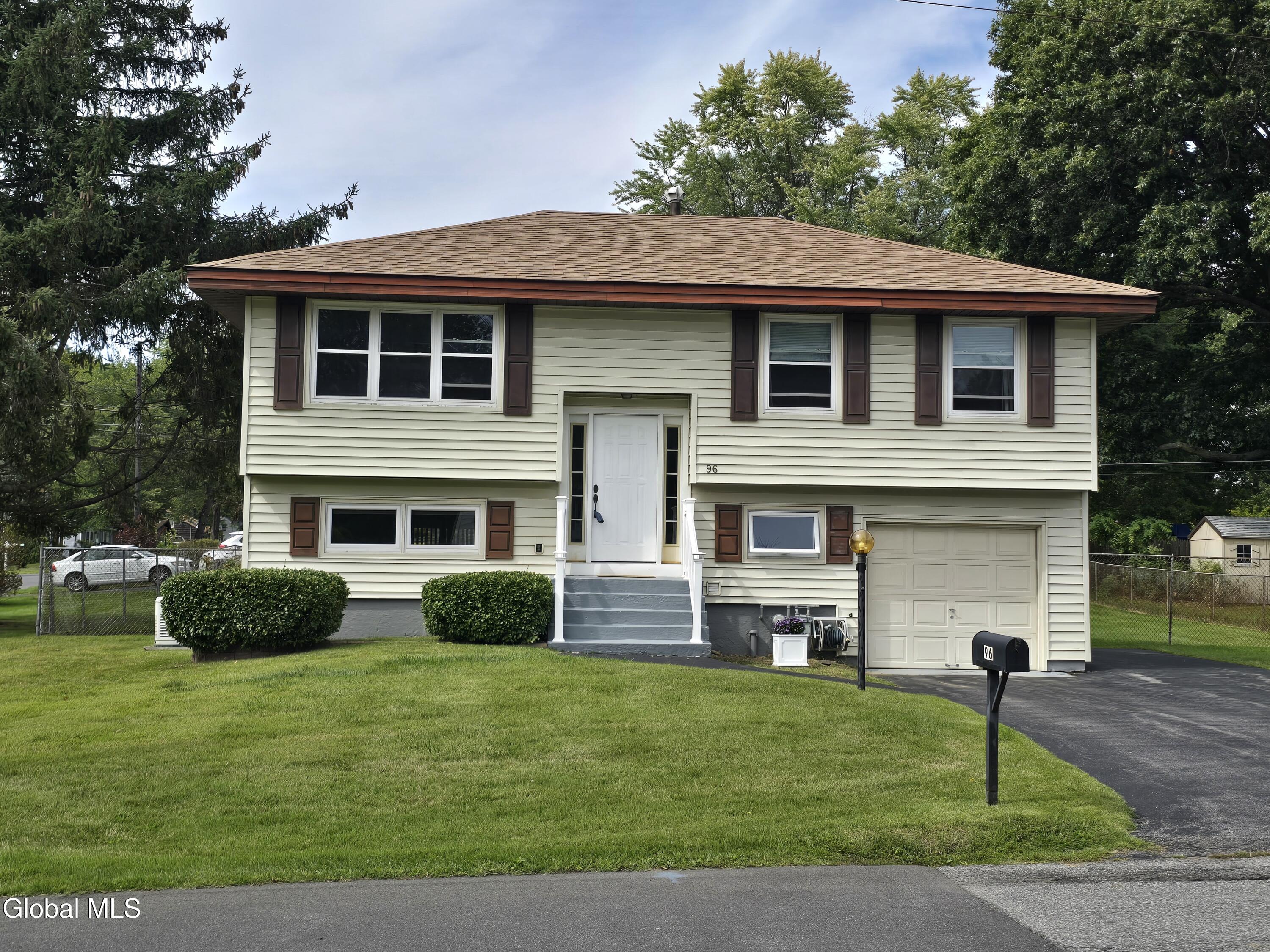 96 Wilkins Avenue Colonie NY 12205