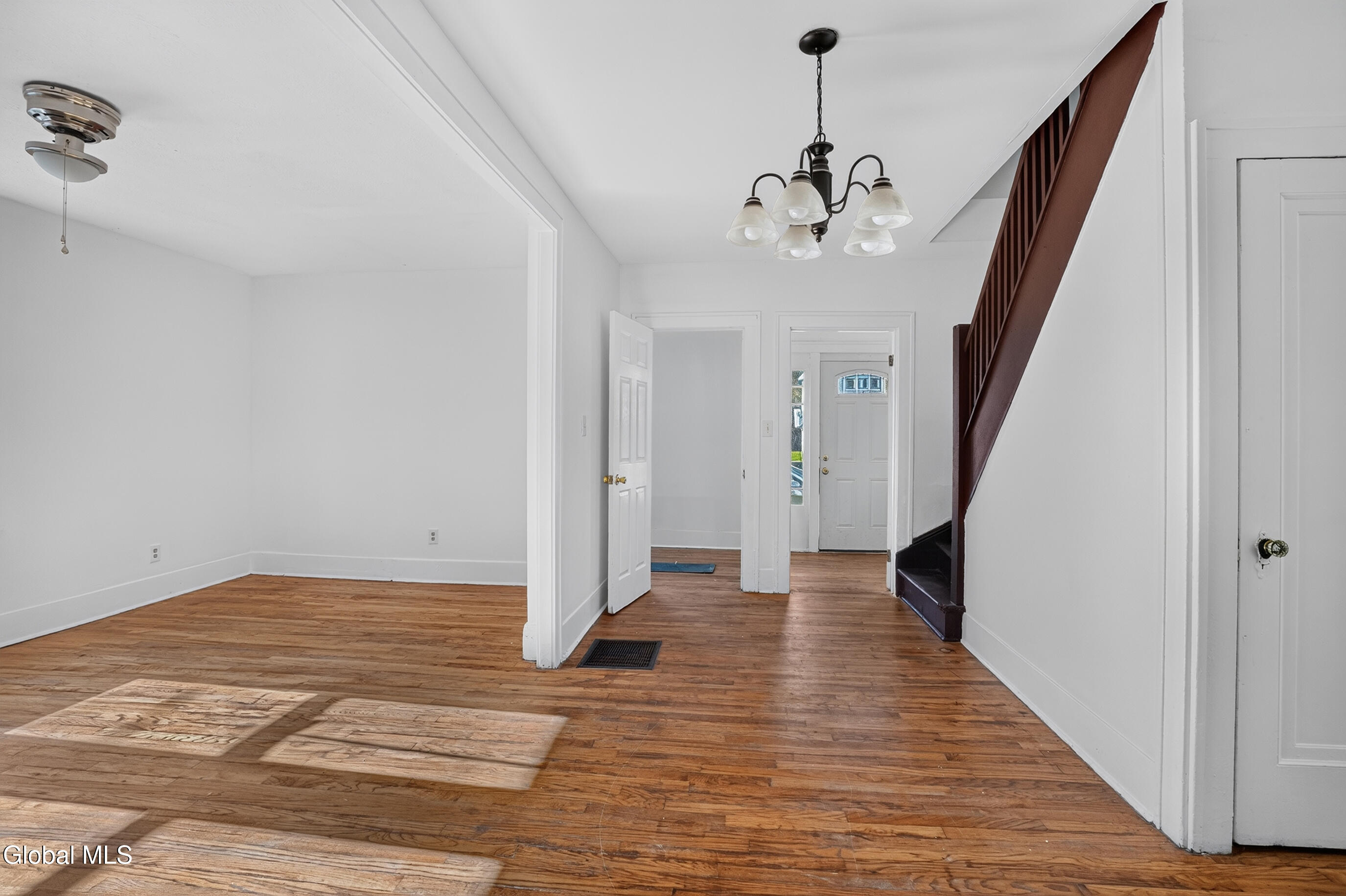 413 Summit Avenue Schenectady NY 12307
