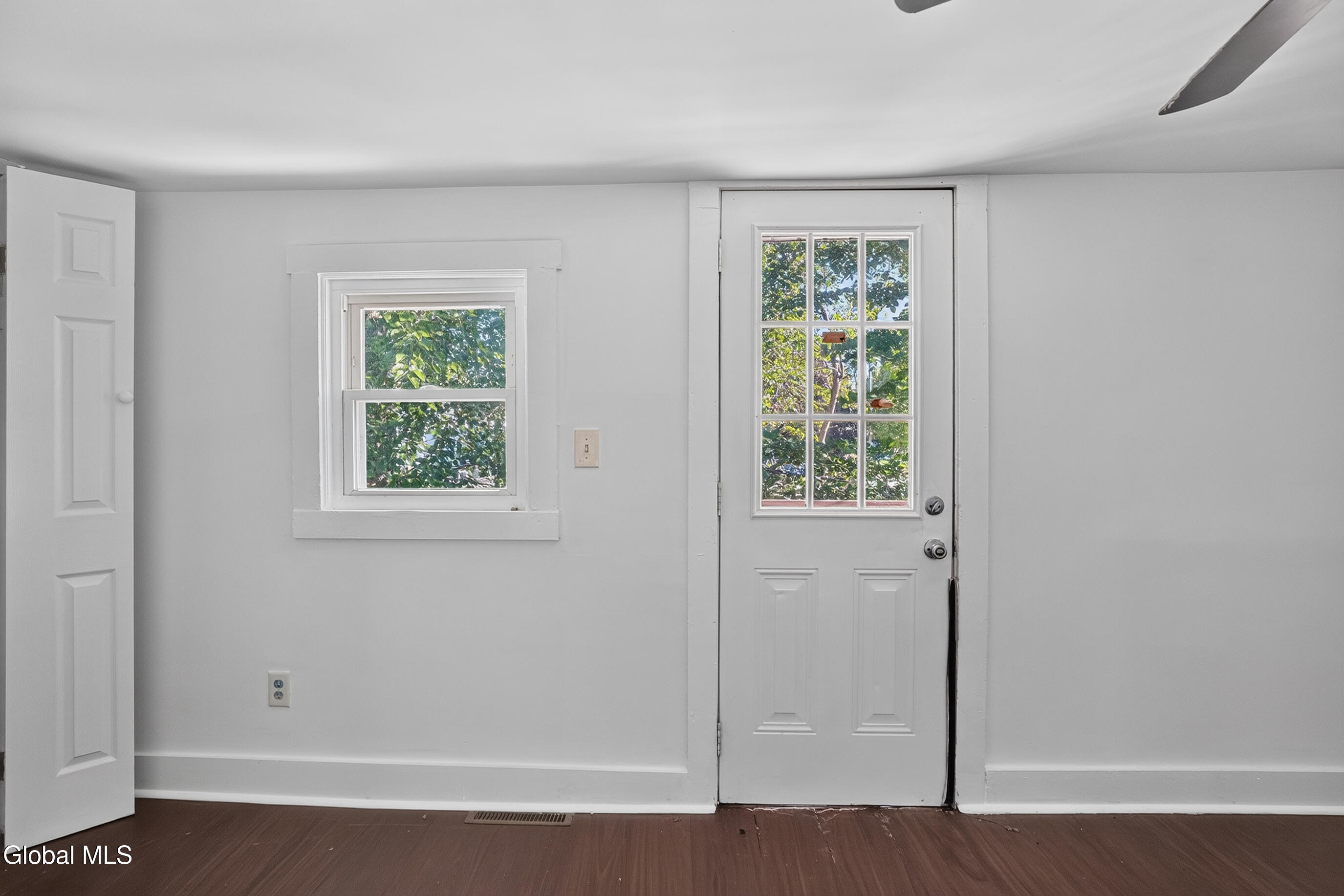 413 Summit Avenue Schenectady NY 12307