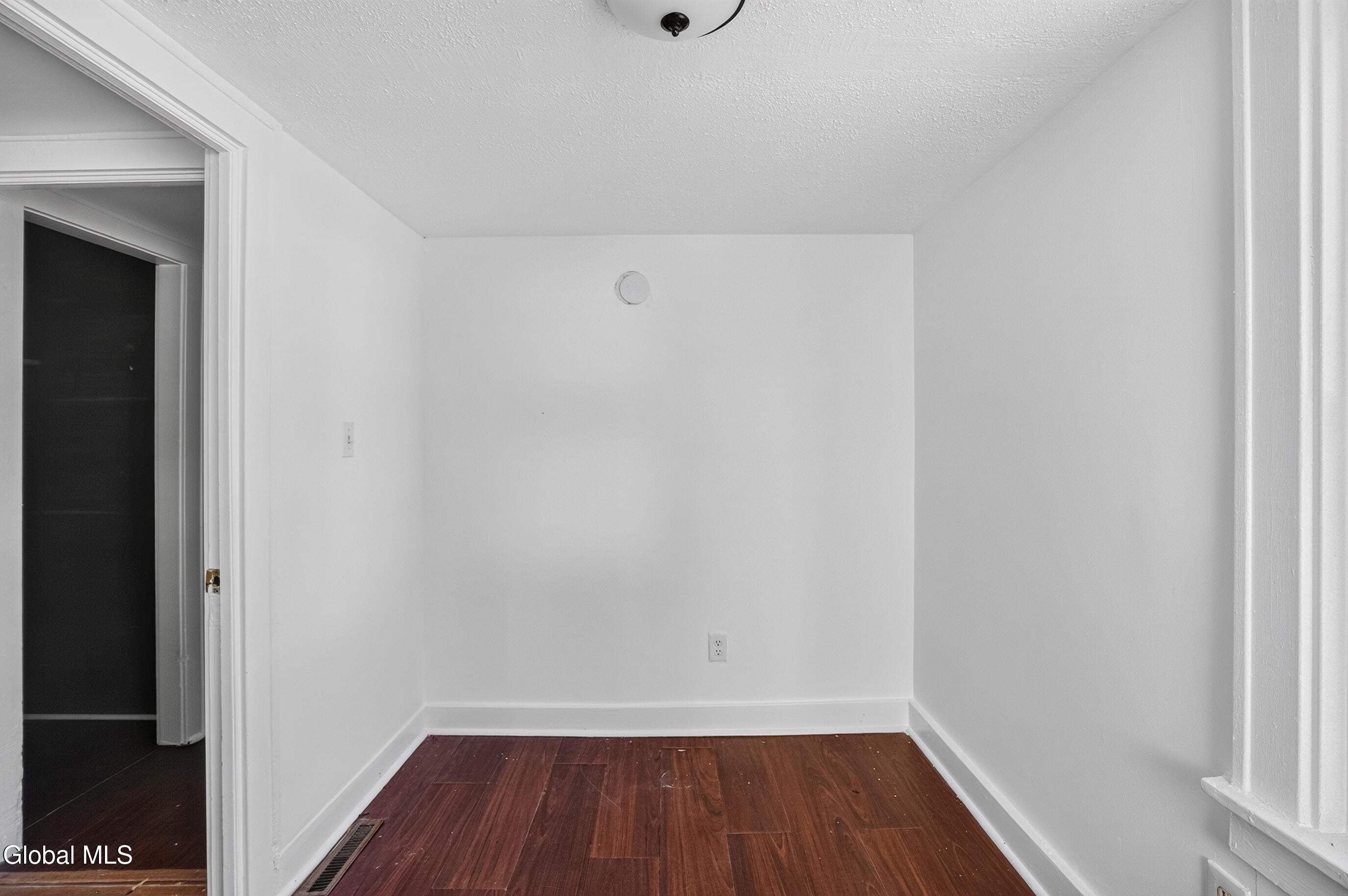 413 Summit Avenue Schenectady NY 12307